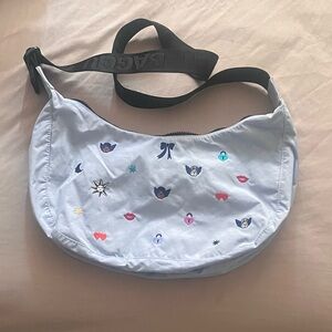 Baggu Charms UO medium crescent
